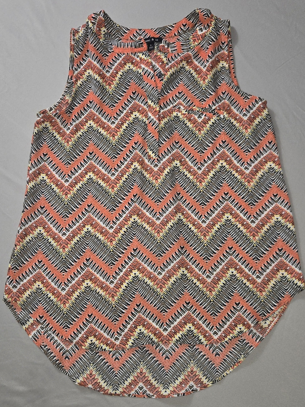 Sami & Jo Chevron Print Sleeveless Tank Top in Coral and Black - Size S